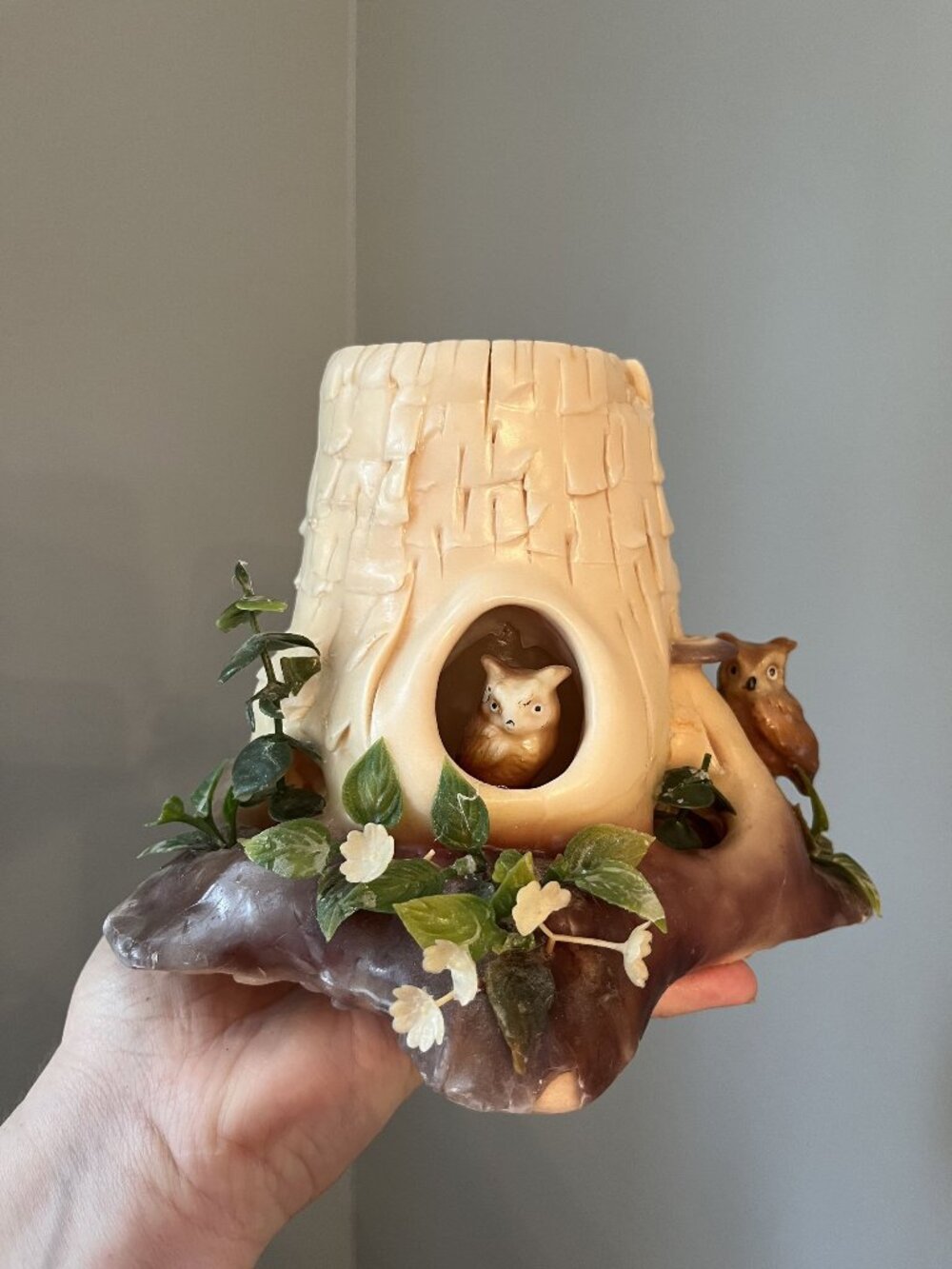 Middle Earth Candle Shop 1970s Sculpted Wax Woodland Tree Stump Candle With Deco - Picture 1 of 9